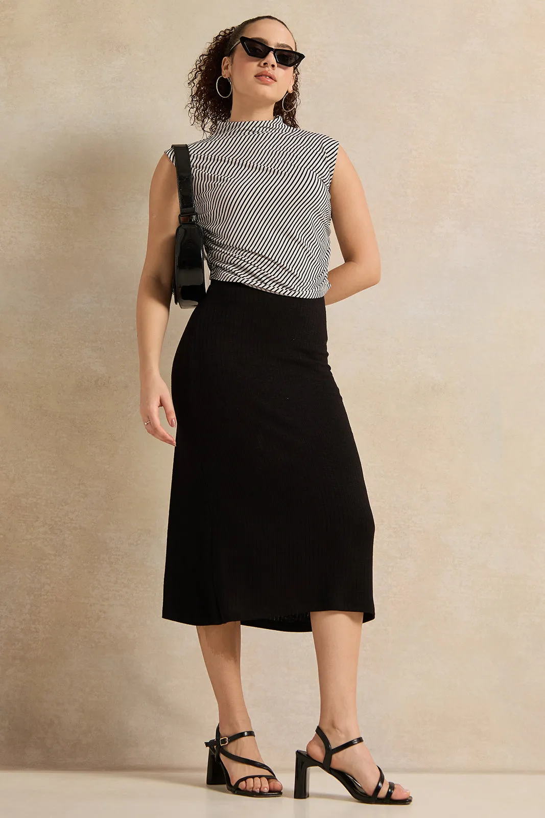 Women Black Ribbed Structure A Line Skirt